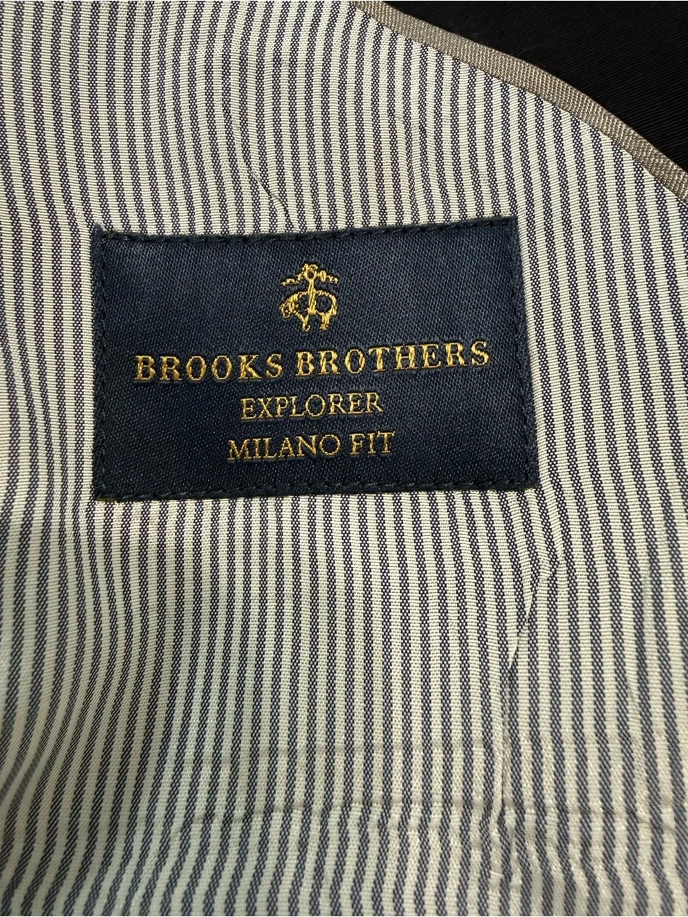 Brooks Brothers Explorer Milano Fit Men's Dark Navy Two-Button Blazer. Sz 42S